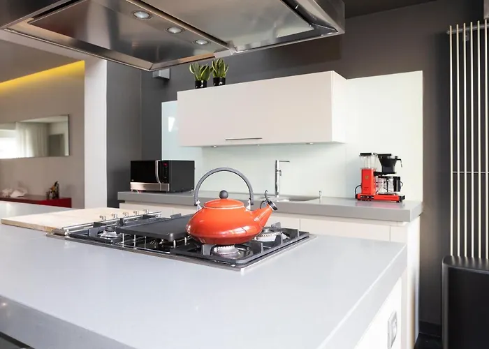 Apartment #macleod2 *